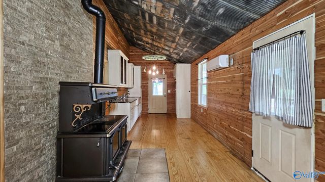 8228 US Highway 72, Athens, AL 35611