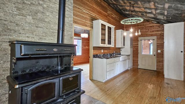 8228 US Highway 72, Athens, AL 35611