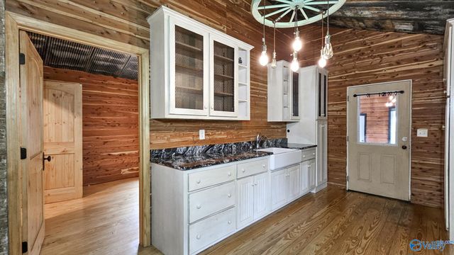 8228 US Highway 72, Athens, AL 35611