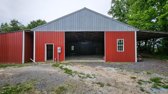 8228 US Highway 72, Athens, AL 35611
