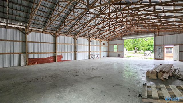 8228 US Highway 72, Athens, AL 35611