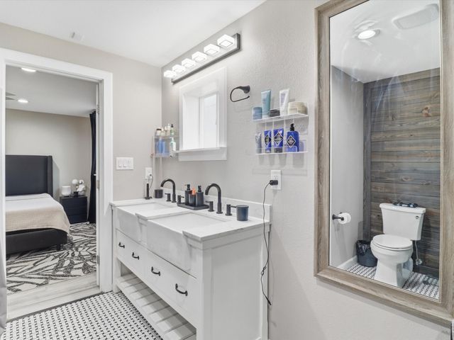 1002 Cook Street, Espanola, NM 87532