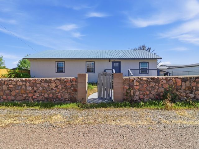 1002 Cook Street, Espanola, NM 87532