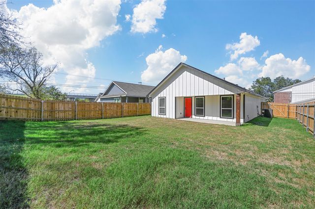 2307 Mill Street, Greenville, TX 75401