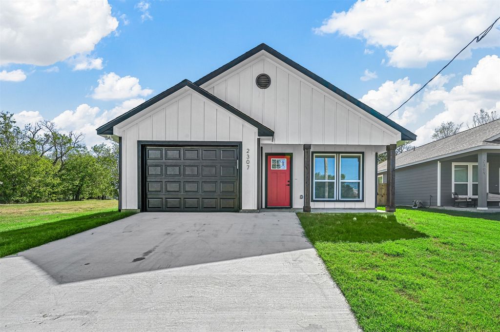 2307 Mill Street, Greenville, TX 75401