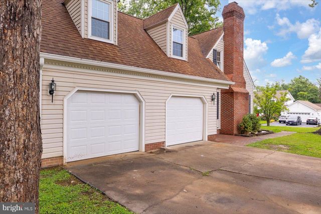 22 BRADDOCK DR, Fredericksburg, VA 22405