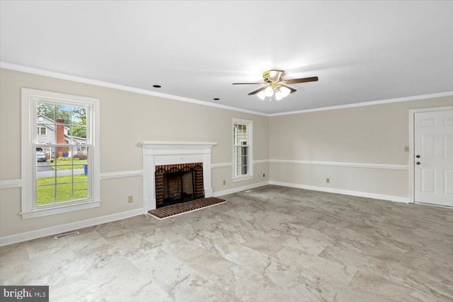 22 BRADDOCK DR, Fredericksburg, VA 22405