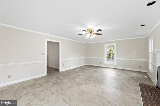 22 BRADDOCK DR, Fredericksburg, VA 22405