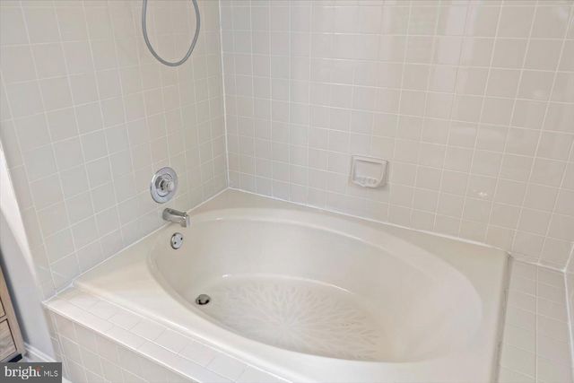 22 BRADDOCK DR, Fredericksburg, VA 22405