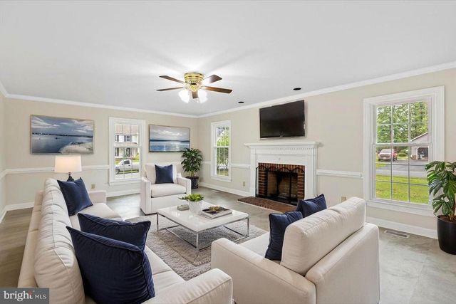 22 BRADDOCK DR, Fredericksburg, VA 22405
