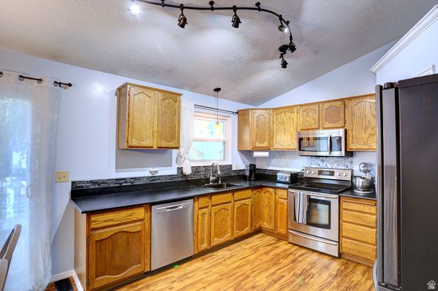 2096 N 1450 E, Layton, UT 84040