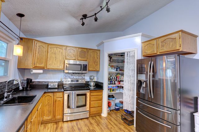 2096 N 1450 E, Layton, UT 84040