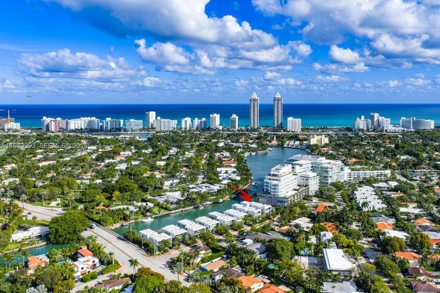 1011 W 48th St, Miami Beach, FL 33140