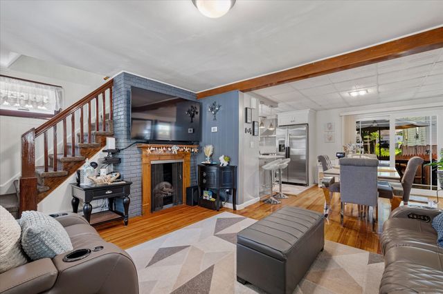 82 Rich St, Gardner, MA 01440