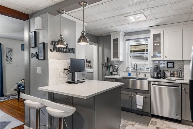 82 Rich St, Gardner, MA 01440