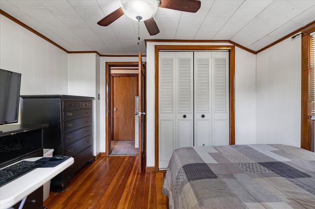 82 Rich St, Gardner, MA 01440