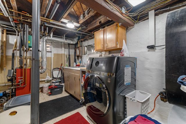 82 Rich St, Gardner, MA 01440