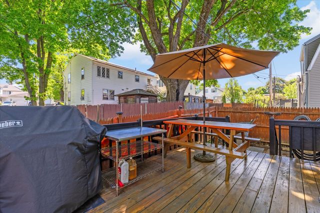 82 Rich St, Gardner, MA 01440