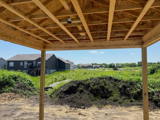 2736 Amber Valley Road, Cedar Falls, IA 50613