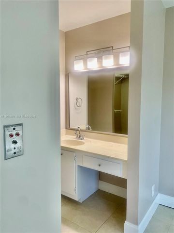 1251 SW 125th Ave 311T, Pembroke Pines, FL 33027