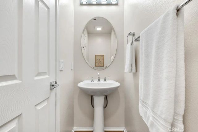 82 Trailing Vine, Irvine, CA 92602