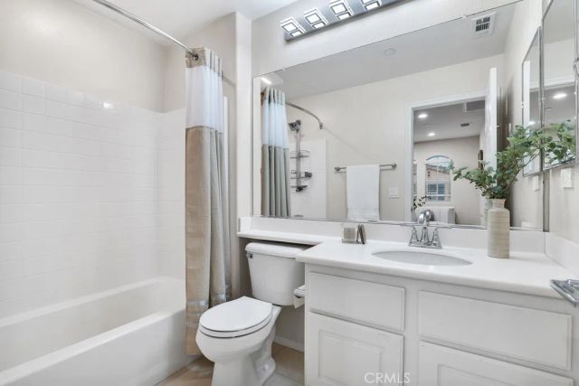 82 Trailing Vine, Irvine, CA 92602