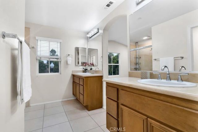 82 Trailing Vine, Irvine, CA 92602