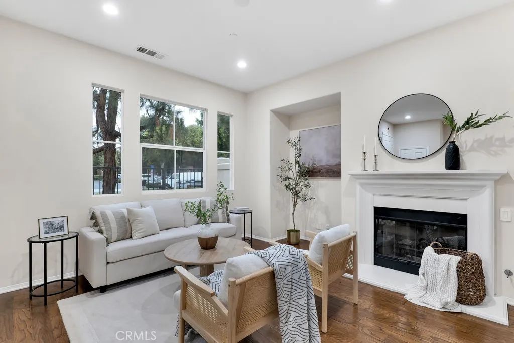 82 Trailing Vine, Irvine, CA 92602