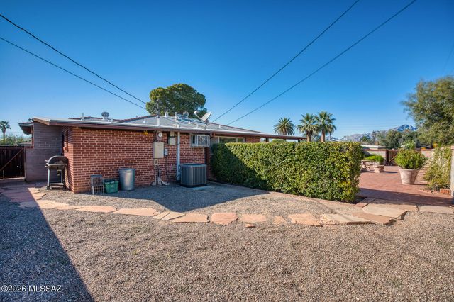 1220 N Nema Avenue, Tucson, AZ 85712