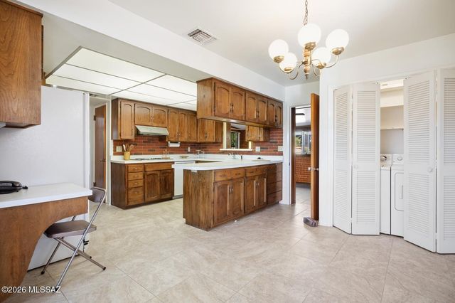 1220 N Nema Avenue, Tucson, AZ 85712