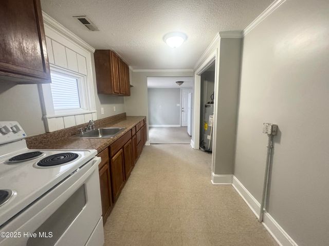 307 W Cypress Street, Elizabeth City, NC 27909