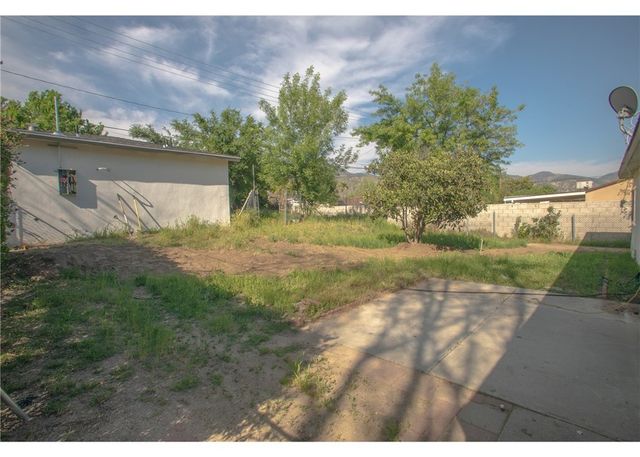 496 W 48th, San Bernardino, CA 92407