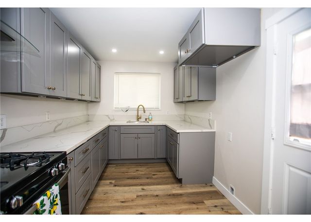 496 W 48th, San Bernardino, CA 92407