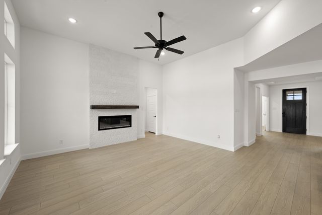 1023 Rylan Street, Midlothian, TX 76065
