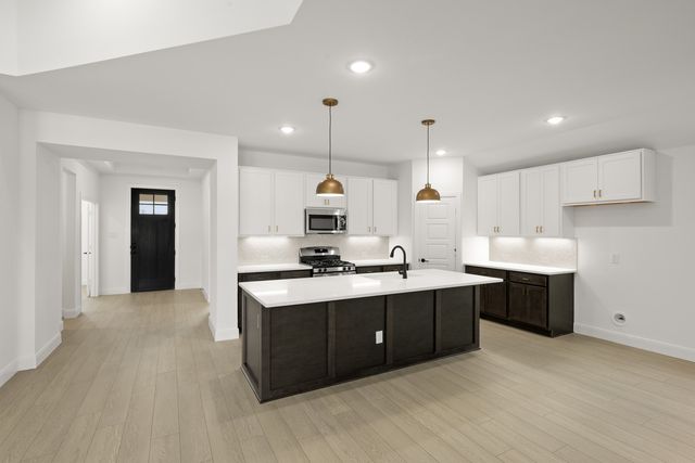 1023 Rylan Street, Midlothian, TX 76065