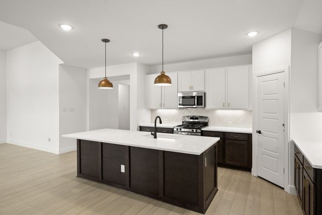 1023 Rylan Street, Midlothian, TX 76065