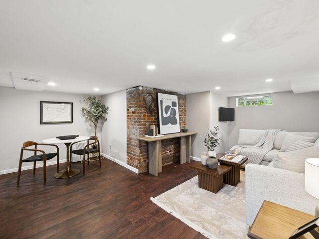 1652 Andover Road, Columbus, OH 43212