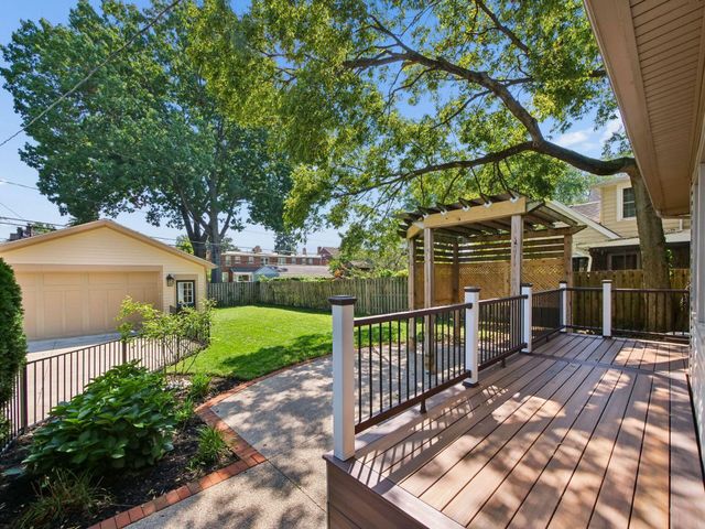 1652 Andover Road, Columbus, OH 43212