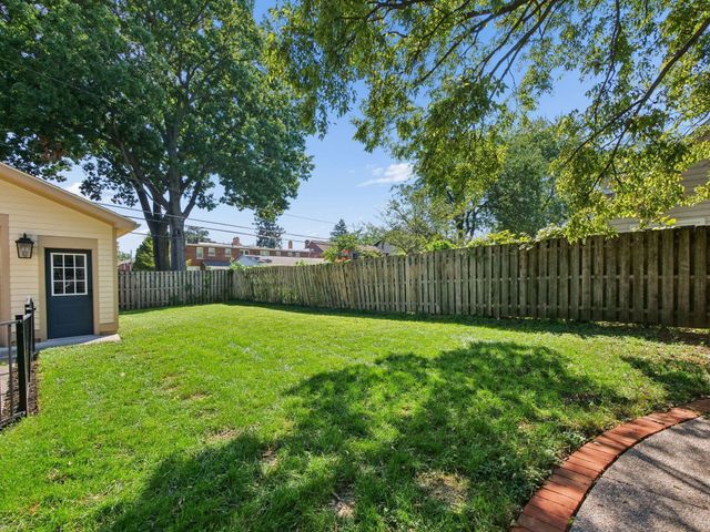 1652 Andover Road, Columbus, OH 43212