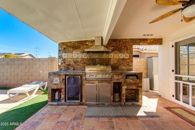 3612 W QUESTA Drive, Glendale, AZ 85310