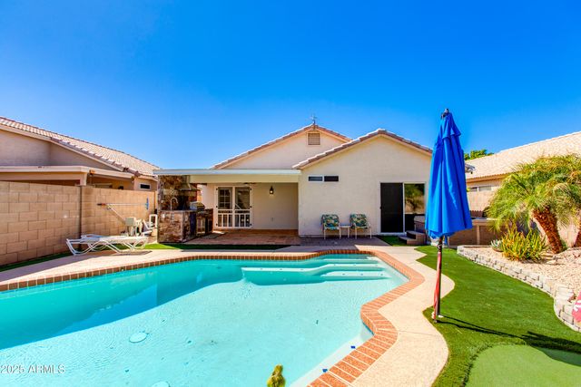 3612 W QUESTA Drive, Glendale, AZ 85310