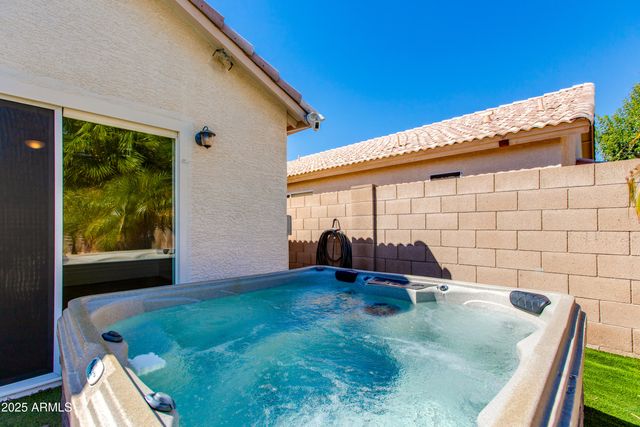 3612 W QUESTA Drive, Glendale, AZ 85310