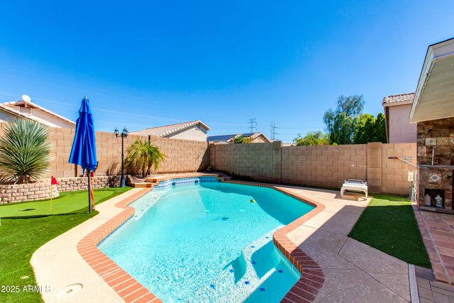 3612 W QUESTA Drive, Glendale, AZ 85310