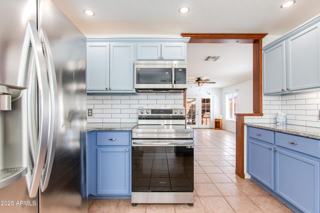 3612 W QUESTA Drive, Glendale, AZ 85310