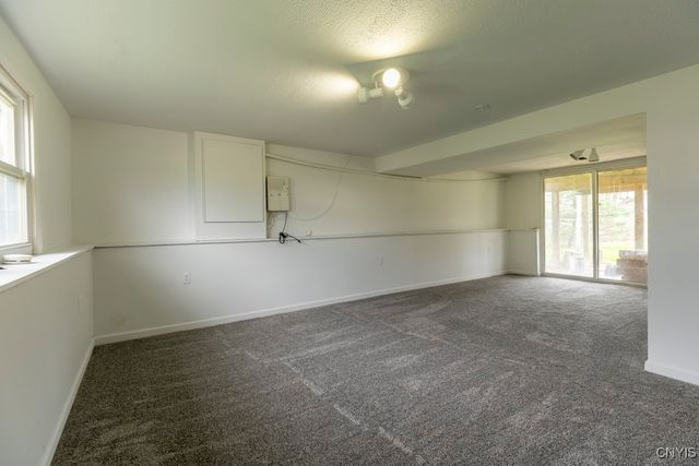 8405 Winterberry Way, Clay, NY 13090