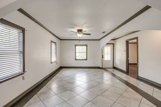 3732 E 1st Street, Fort Worth, TX 76111