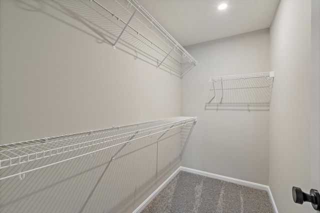 516 Foxhill Drive, 14-305, Crescent Springs, KY 41017