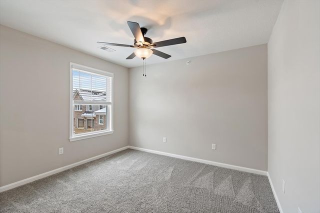 516 Foxhill Drive, 14-305, Crescent Springs, KY 41017