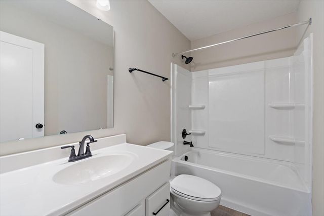 516 Foxhill Drive, 14-305, Crescent Springs, KY 41017