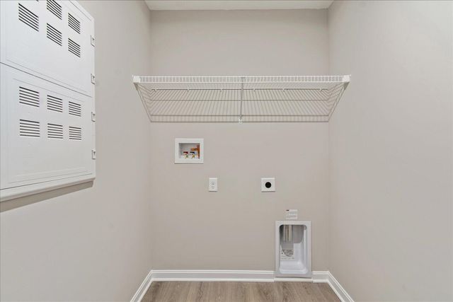 516 Foxhill Drive, 14-305, Crescent Springs, KY 41017